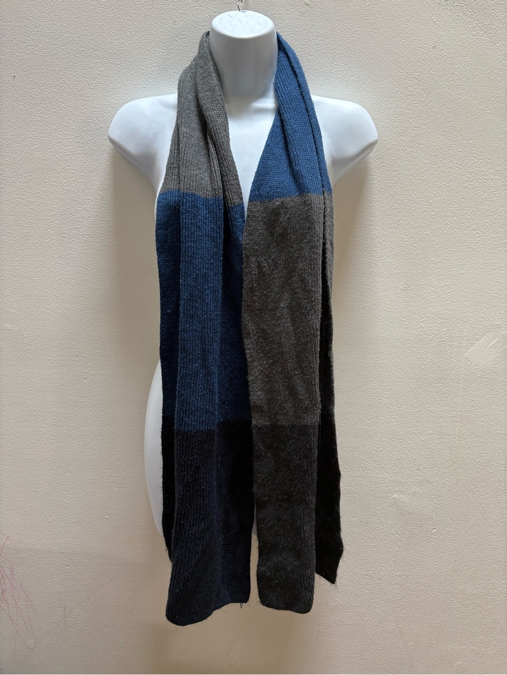 Source Unknown Blue Gray Black Block Knit Scarf